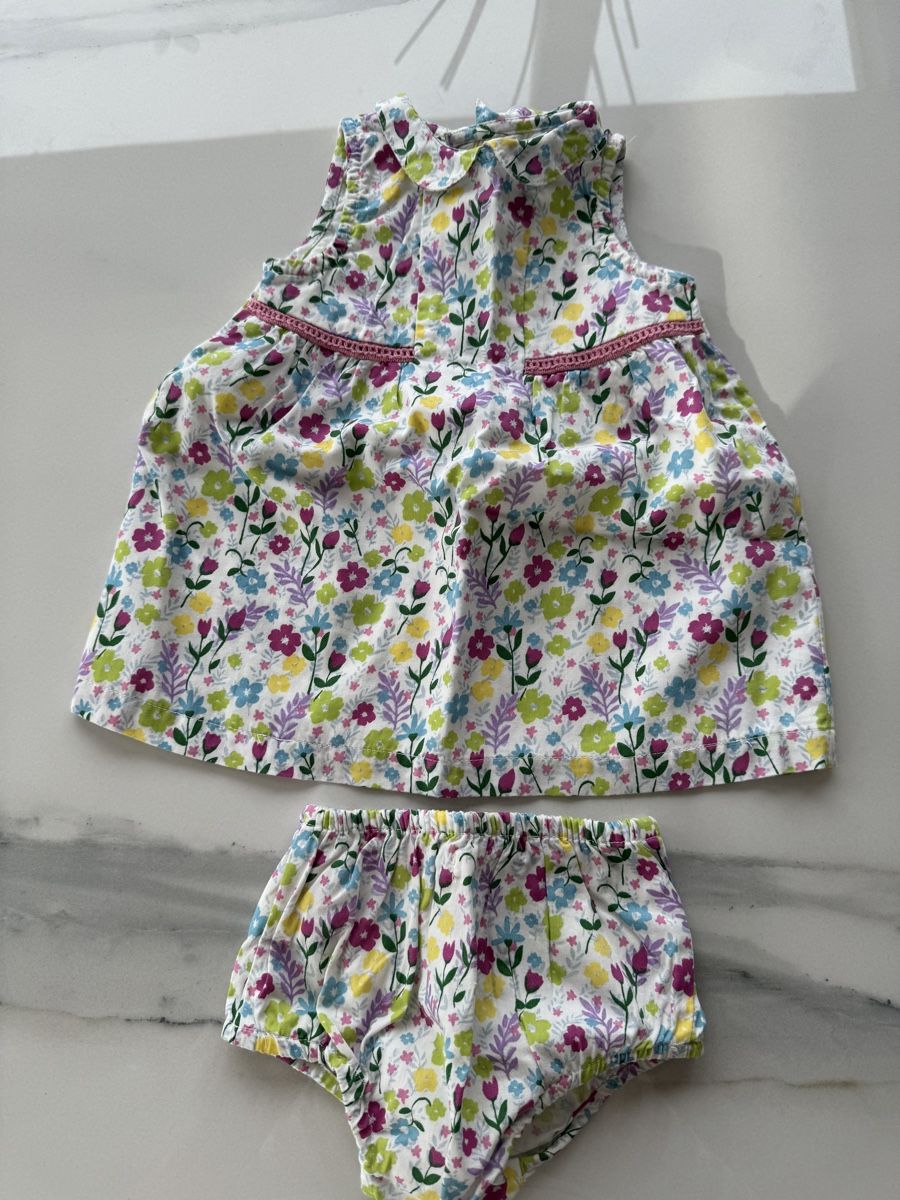 Camicie, Top & T-shirt: Camicetta smanicata Sfera – Usato da Ruvigliana venduto da lux_t2sb