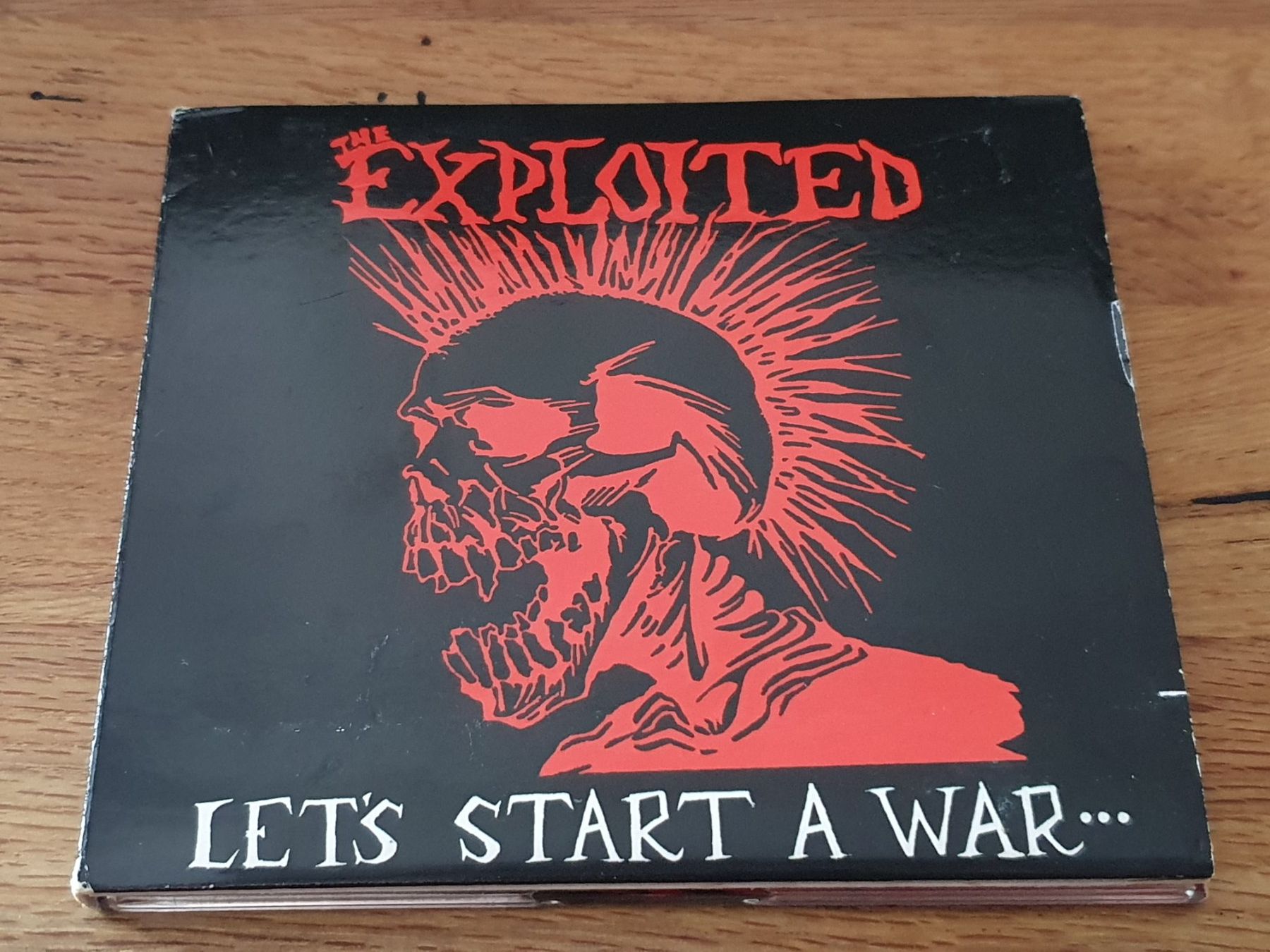 CDs: Exploited - Let's start a war - CD - Digipack – D'occasion à Auenstein par Trilos