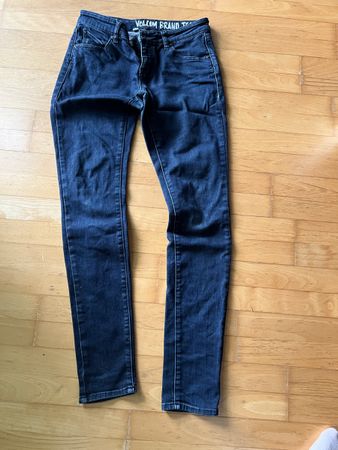 Dunkelblaue Volcom-Jeans Gr. 36/S, super Zustand