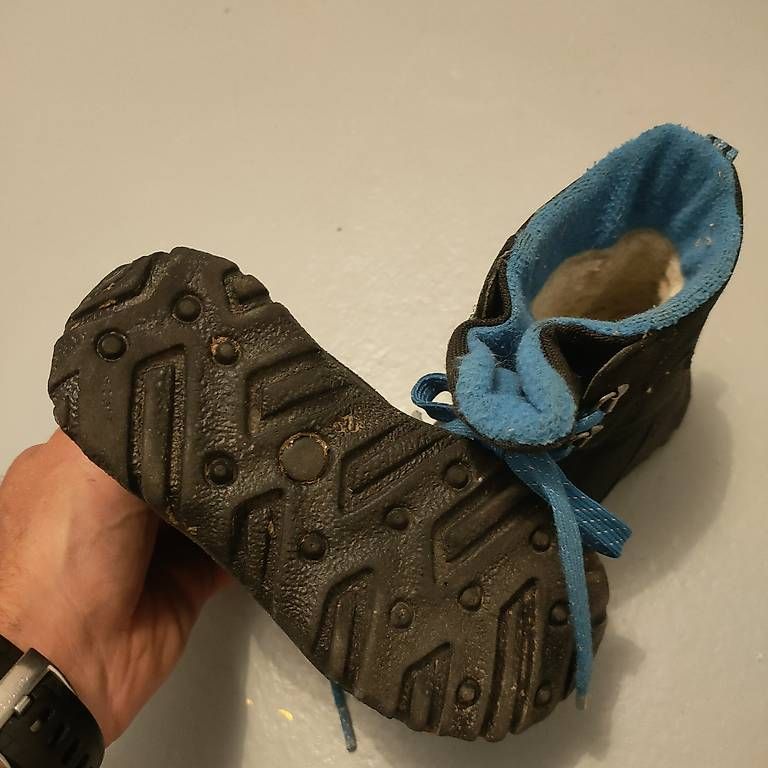 Schuhe für Jungen: Superfit Winterschuhe Gr. 26 – Gebraucht aus Ennetaach von Sigrist 1
