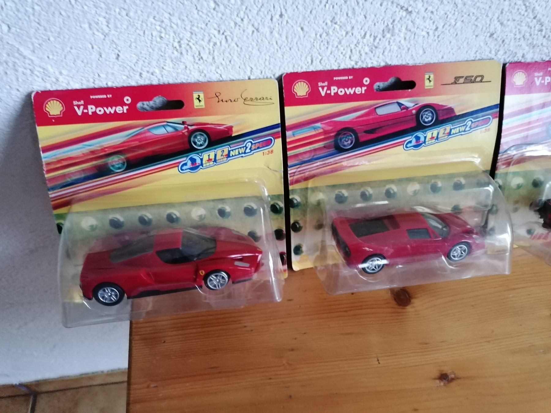 Shell Modellini d'auto: 4 Ferrari Modellautos 1:38 – Nuovo e nell'imballaggio originale da ennetmoos venduto da Andy770098
