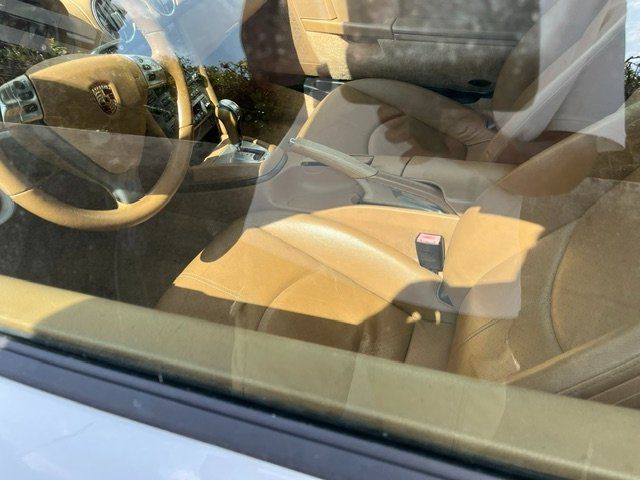 Porsche Autos: Porsche Boxster  defekt als Teileträger – Défectueux à Langnau am Albis par Horgeno3 5