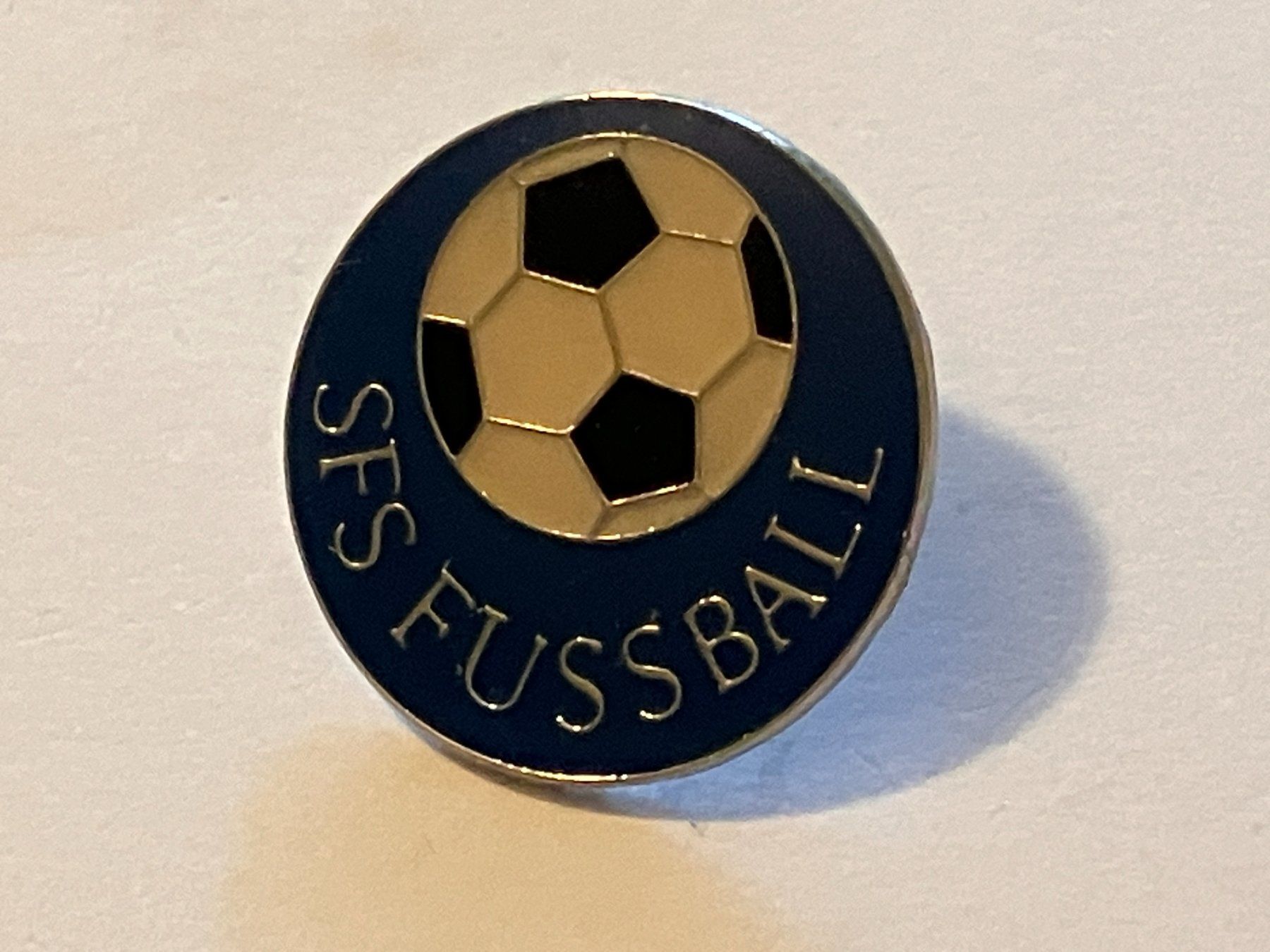 Placchette & Badge: 1 Pin SFS Fussball – Usato da Basel venduto da djwwpp