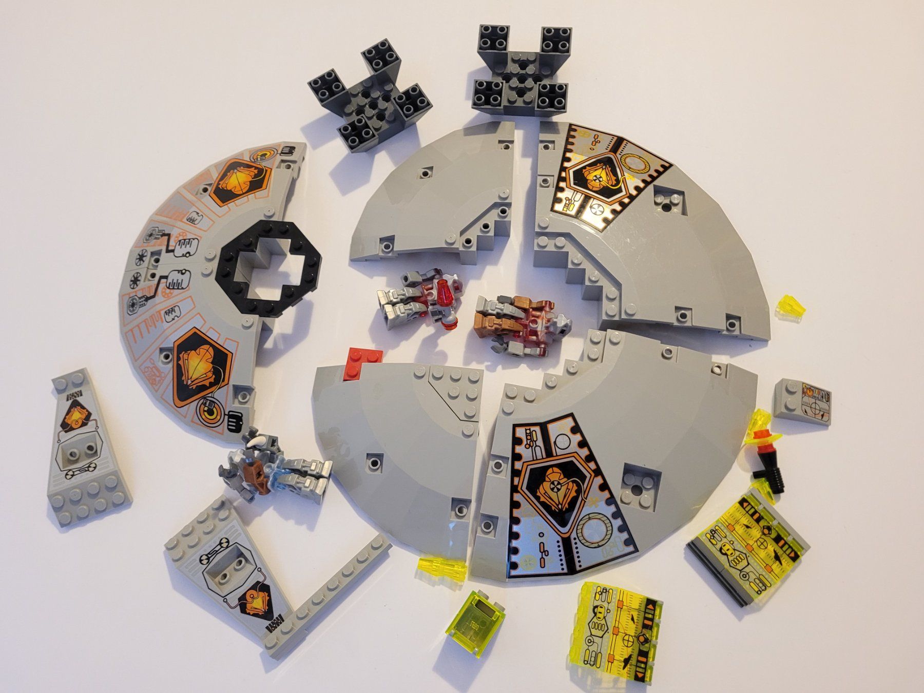 Lego Kit di costruzioni: Lego space teile – Usato da La Tour-de-Peilz venduto da estelle69
