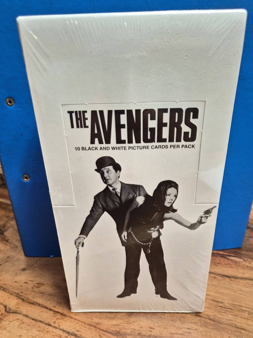 Carte collezionabili: TRADING CARDS THE AVENGERS  – Nuovo e nell'imballaggio originale da Schönenberg ZH venduto da heaangst