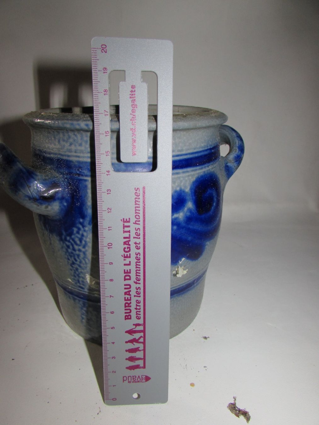 Vasi & Recipienti: Vieux pot à eau en grès émaillé bleu, décor rustique – Usato da Onnens venduto da didier1956 1