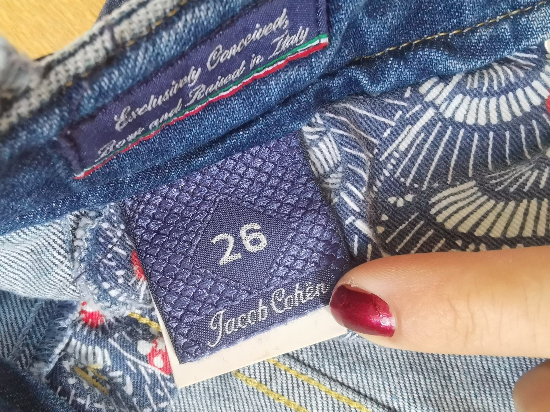 Jeans: Jacob Cohen Jeans – Gebraucht aus Uerikon von pink_flamingo 5