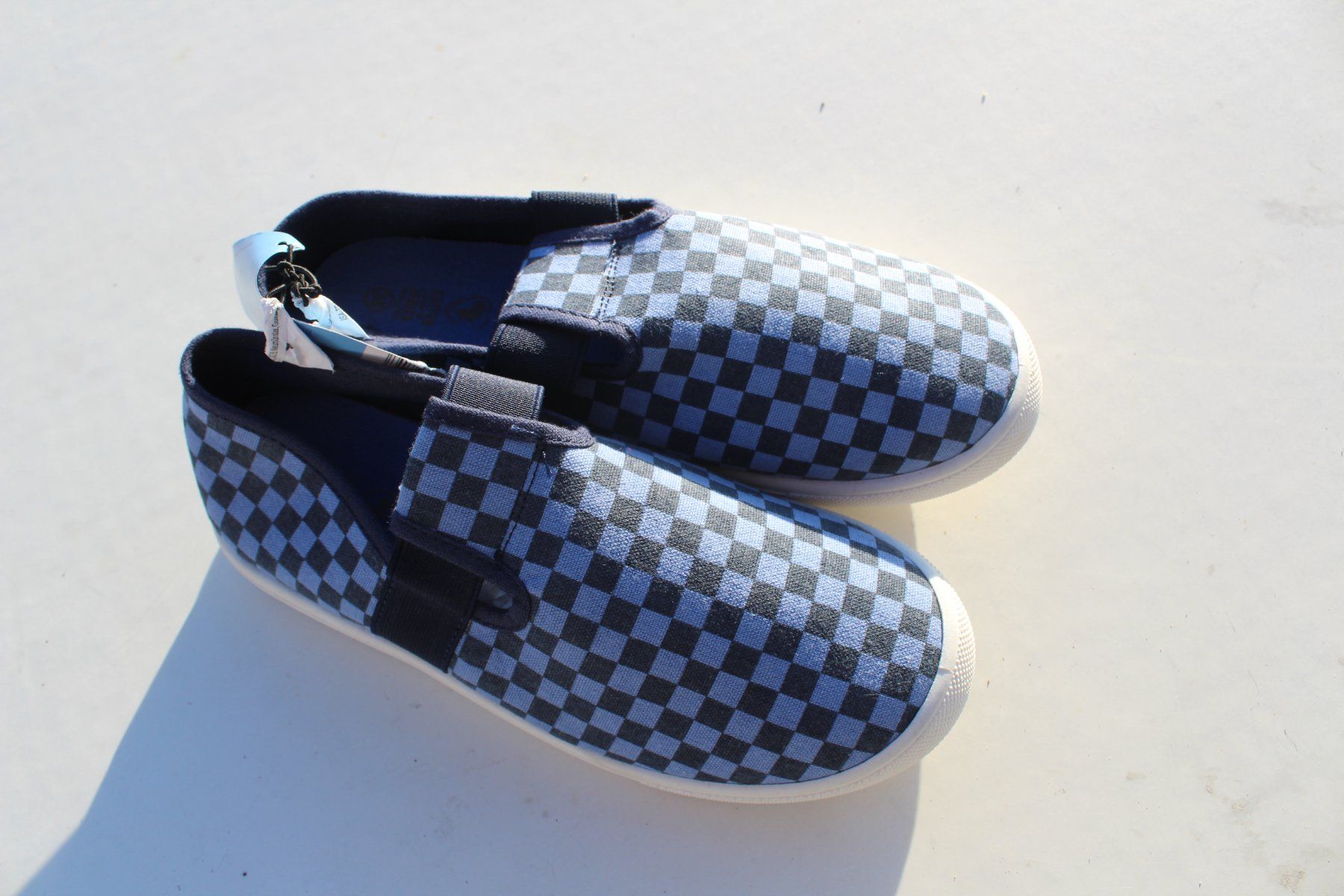 Scarpe per ragazzi: Canvas Hausschuhe 35 – Nuovo e nell'imballaggio originale da Walliswil-Nbipp venduto da Speer516