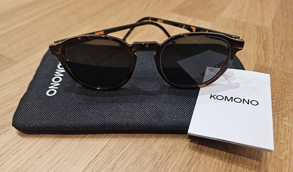 Brillen & Gläser: Damensonnenbrille Komono – Gebraucht aus Münchenbuchsee von sim_22qh