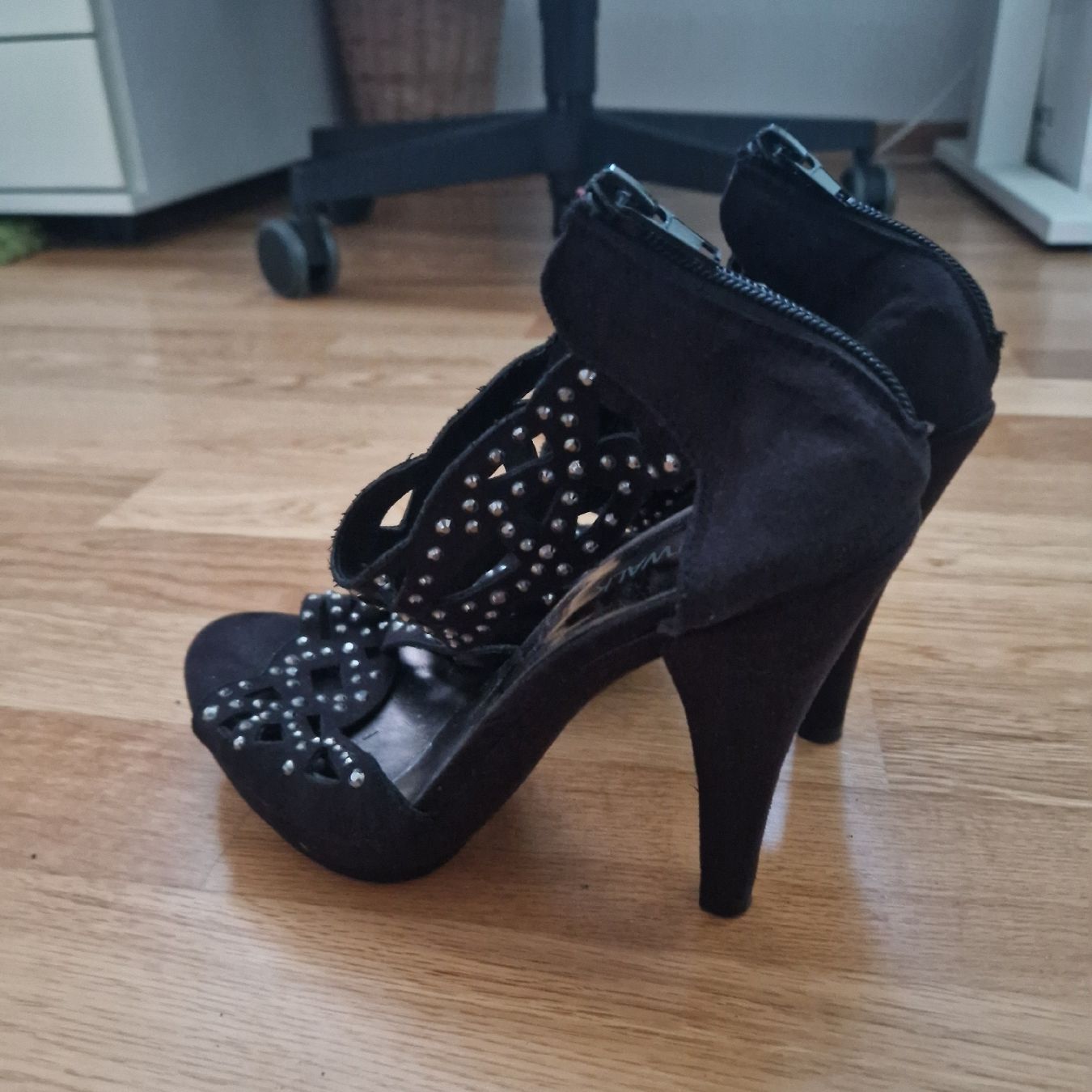 Dosenbach Scarpe da donna: Highheels schwarz Gr. 39 Glitzersteine Catwalk – Usato da Frenkendorf venduto da gca_d2qp 4