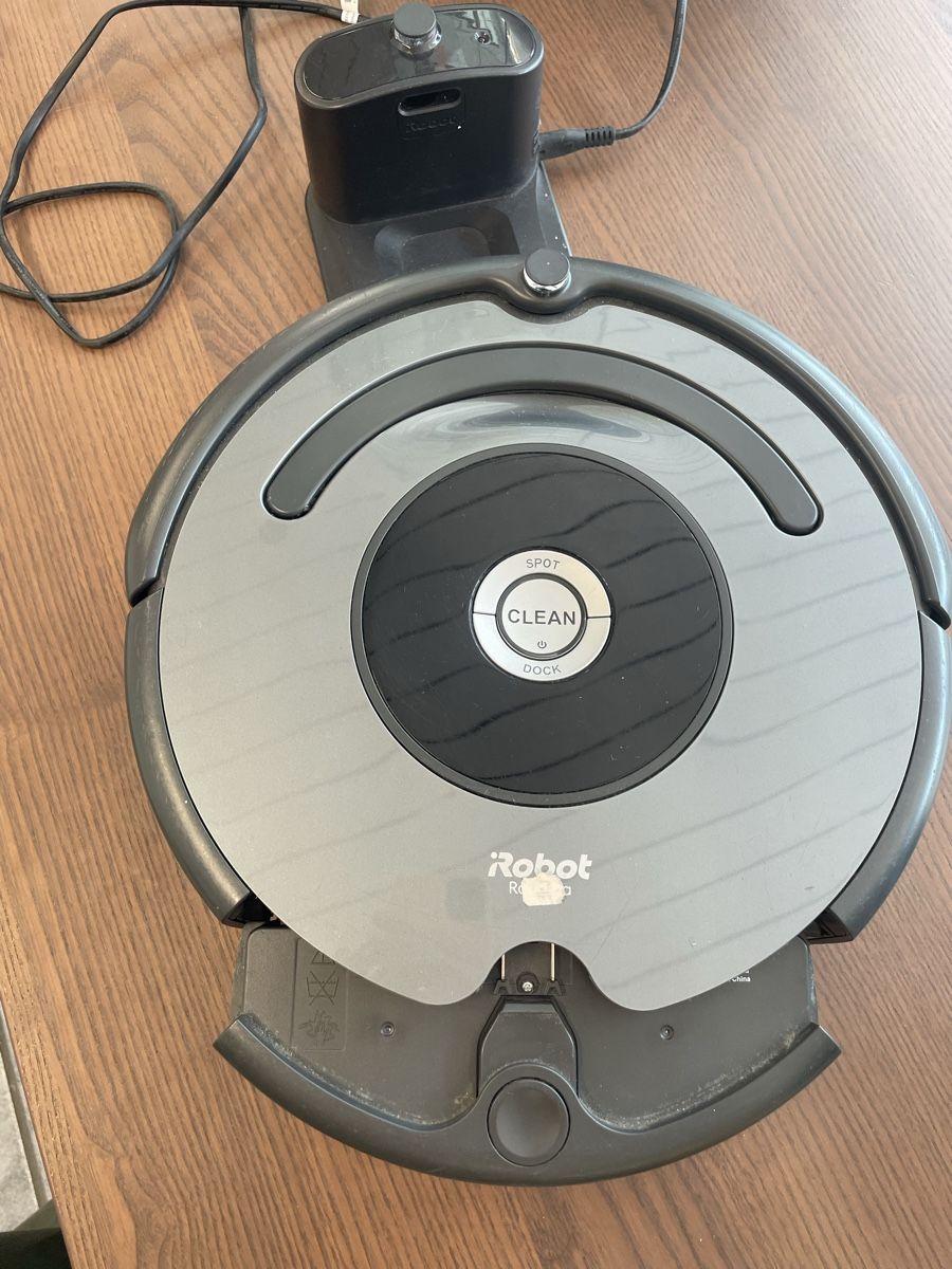 Irobot Aspirateurs & Accessoires: iRobot Staubsauger Roboter (Akku defekt – Défectueux à Näfels par NOXION