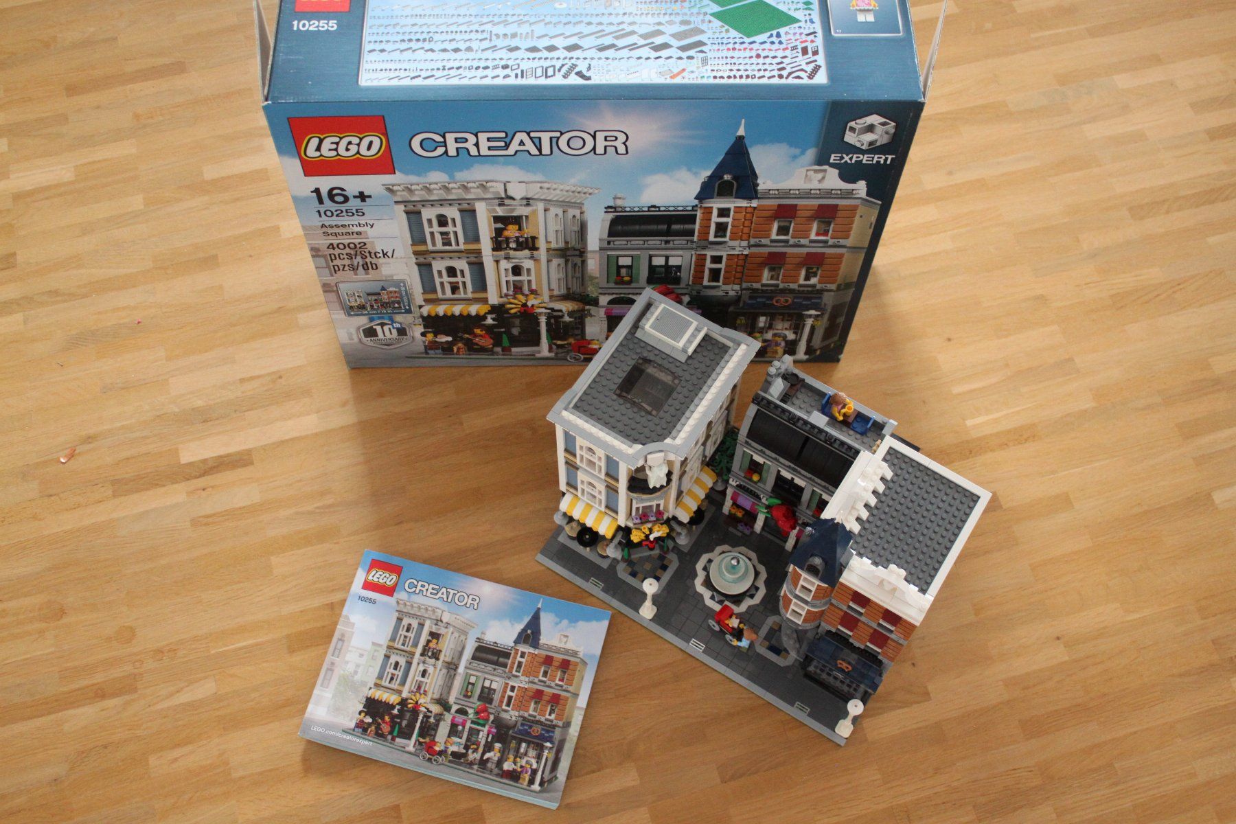 Lego Jeux de construction: Lego Creator 10255 Stadtleben – D'occasion à Mörschwil par leg_yrn8 3