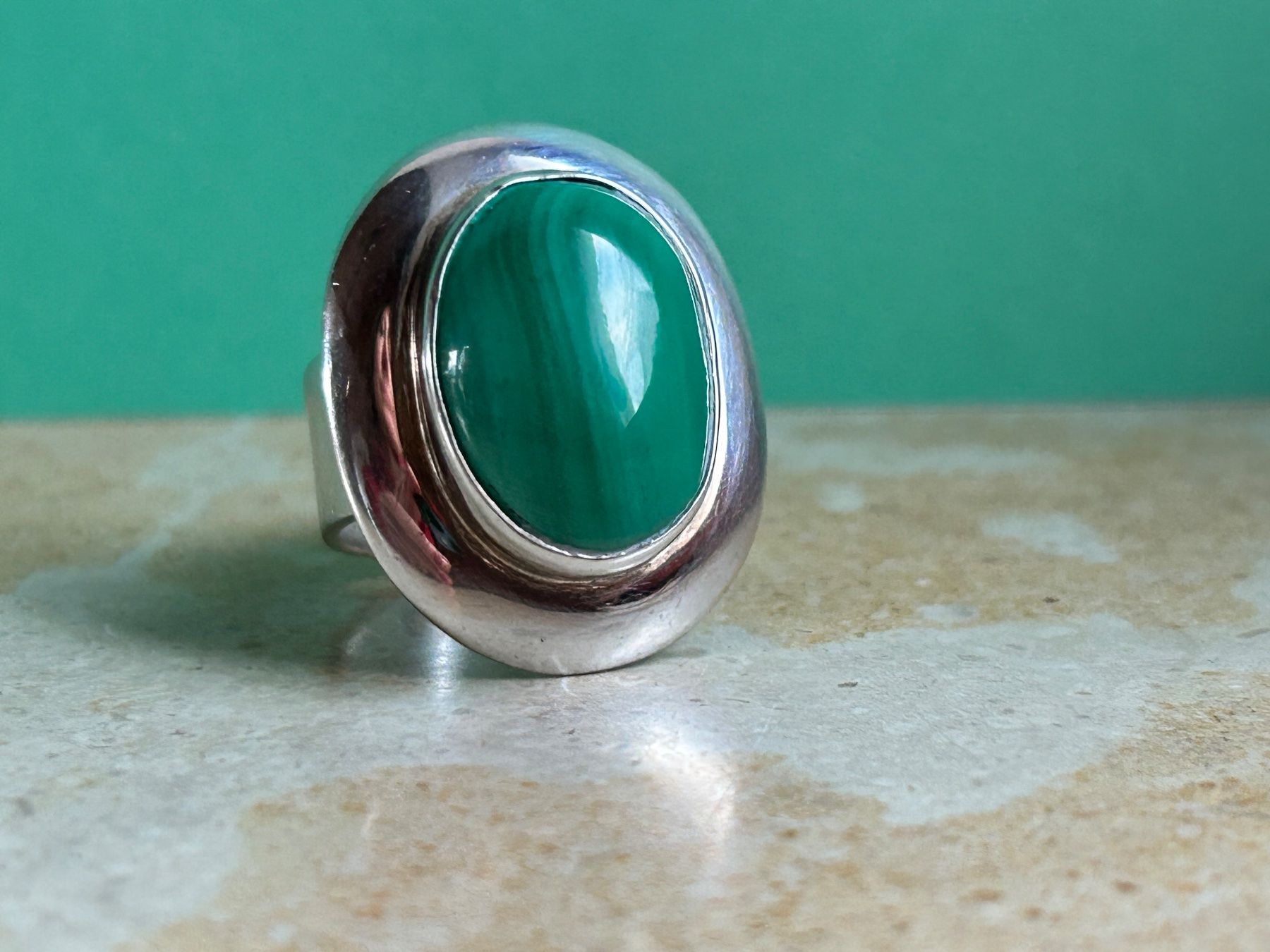 Ringe: Silberring Malachit Oval  verdbunden (61) – Gebraucht aus Dittingen von Bijoubelle