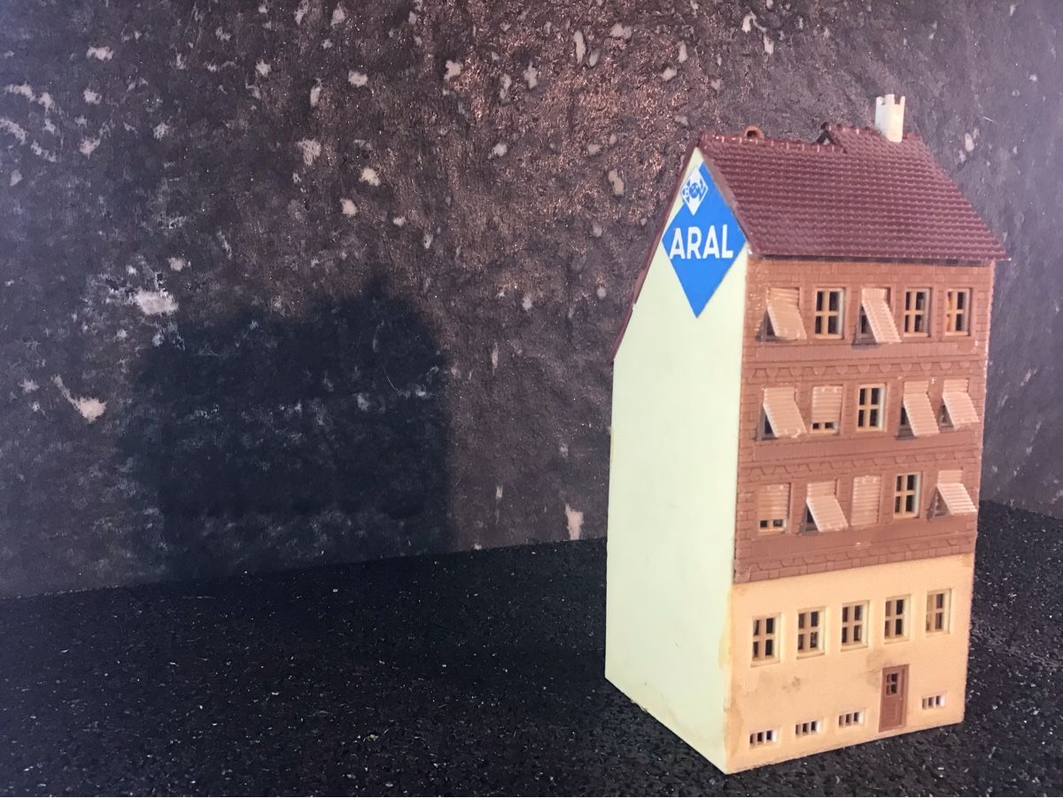 Kit di modellismo & Modellini statici: MODELL GEBÄUDEHAUS – Usato da Männedorf venduto da Spezial-Modelle 2