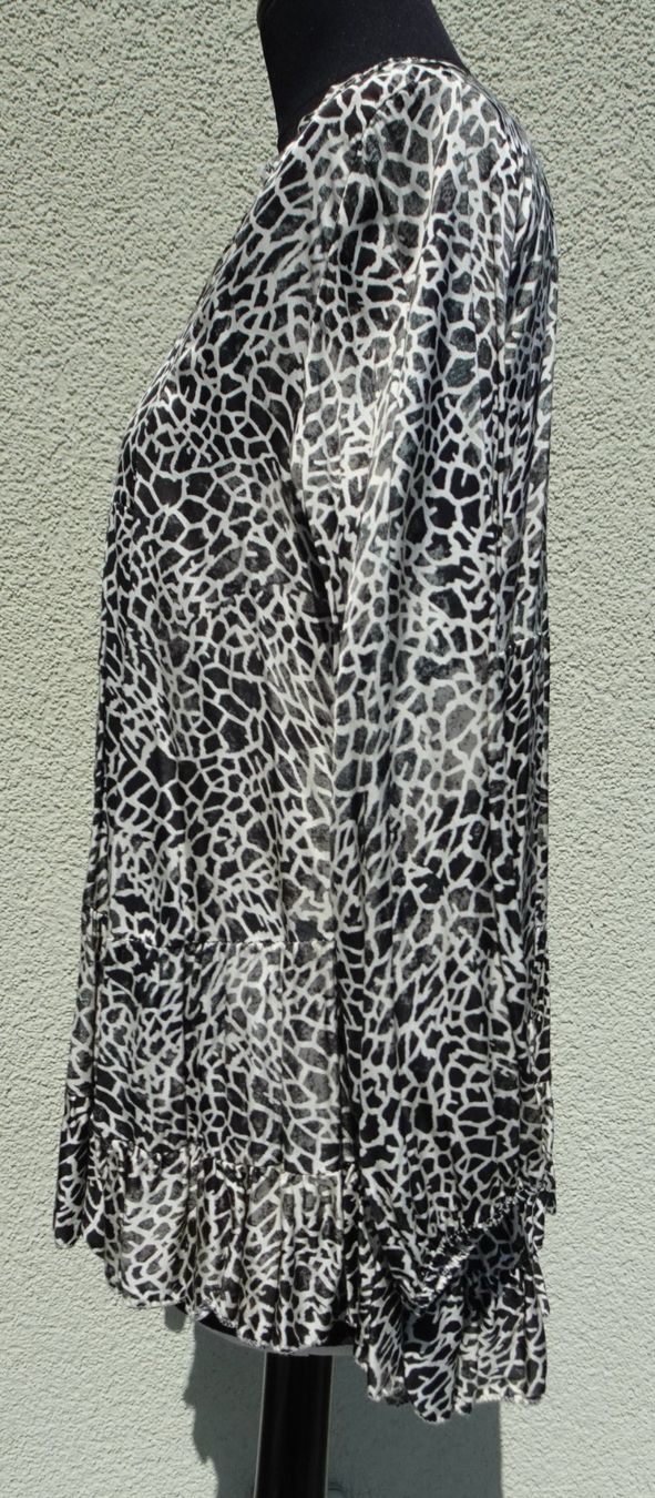 Camicette: Bluse Leomuster grün beige Gr 38 Fellmuster – Usato da Winterthur venduto da blumeblau77 2