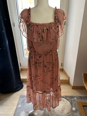 Kleid BODYFLIRT Grösse 42 geblümt, wie Neu