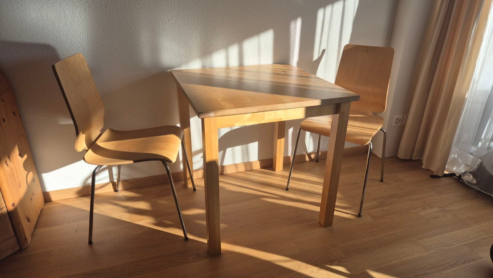 Set di tavolo e panche: Holztisch mit Stühlen – Usato da Teufen AR venduto da ShelbyGT500SS 1