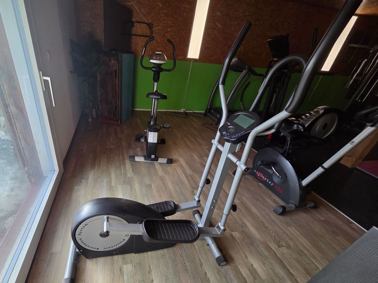 Hometrainer: K-Tec RE 2000 Crosstrainer / Ellipsentrainer – – Usato da Beinwil (Freiamt) venduto da luk_6vxw 1
