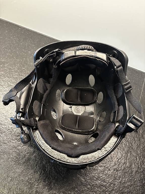 Uniformi & Effetti personali: Helm z.B. für Airsoft oder Paintball – Usato da Fahrwangen venduto da Mischu_91 2