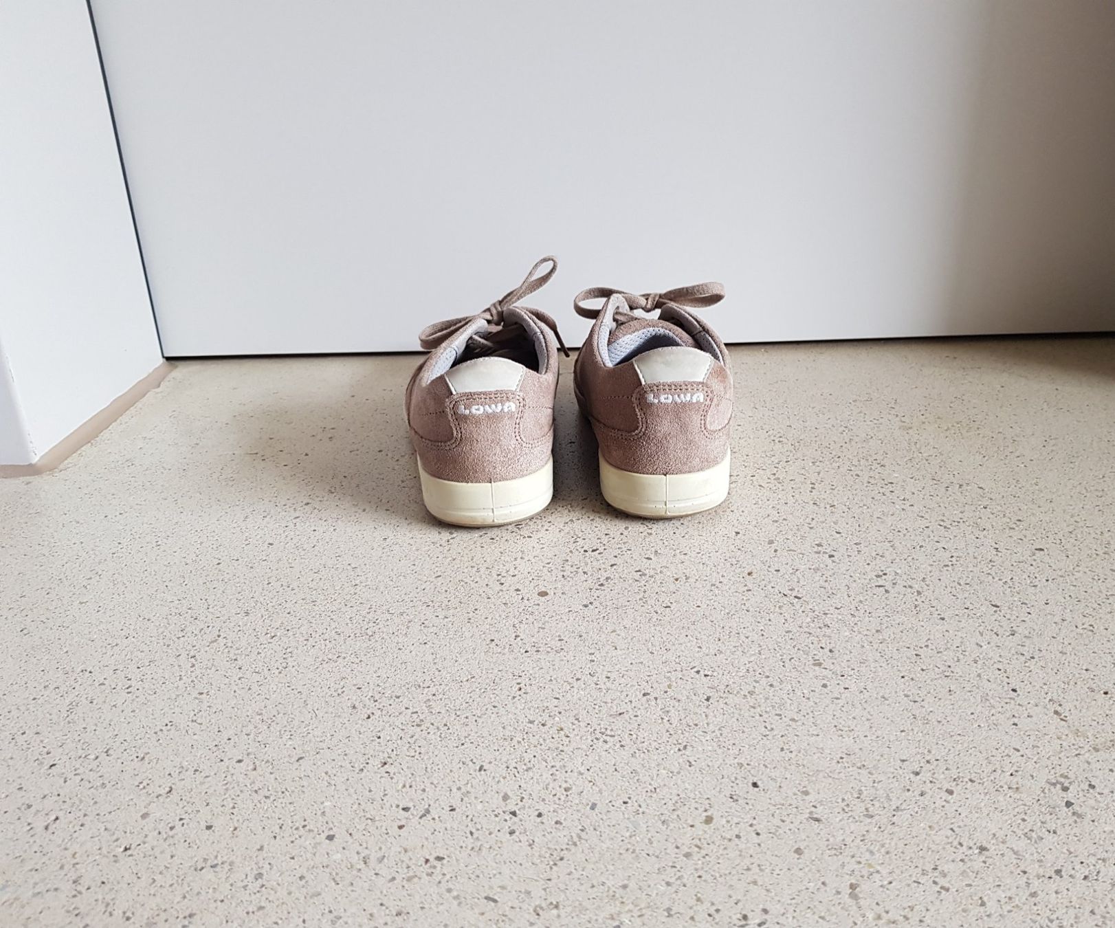 Lowa Scarpe da donna: Lowa Palermo Damenschuh Grösse 39.5 – Usato da Basel venduto da fafa68 2