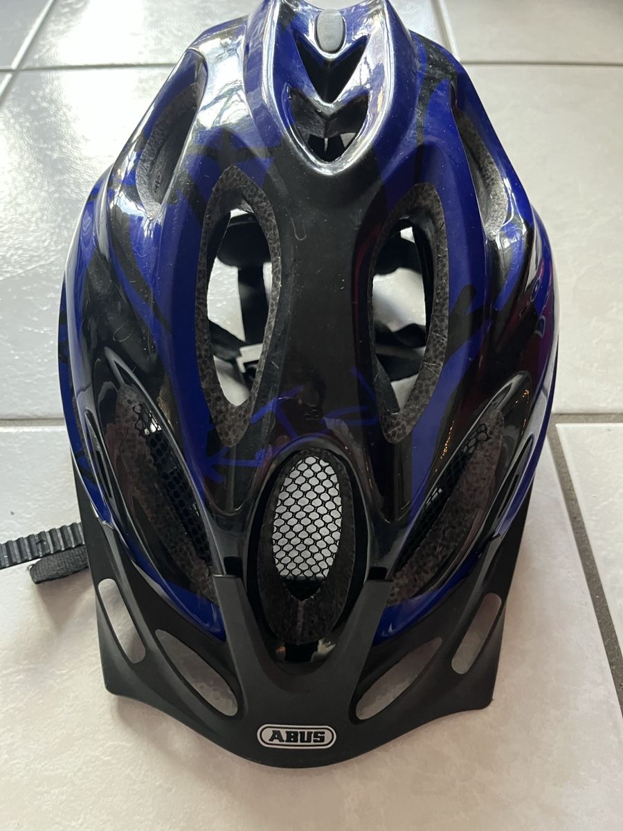 Abus Casques: Velohelm – D'occasion à Vinelz par fre_7qwh