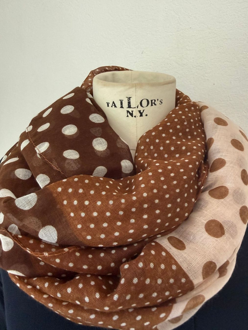 Foulard & Sciarpe: Neuware Schal 100 % Viskose 190 x 90 cm – Nuovo e nell'imballaggio originale da Kirchdorf AG venduto da coco123