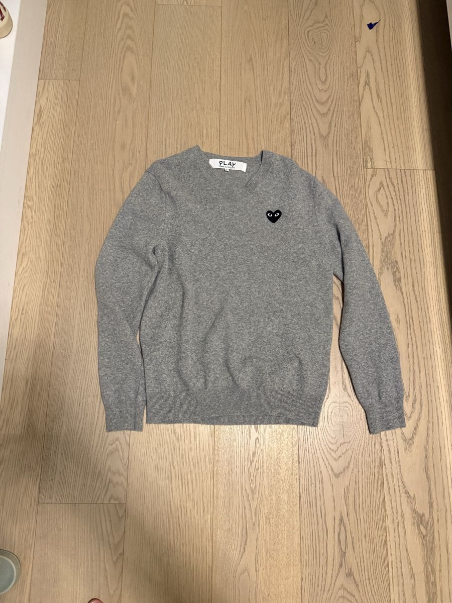 Comme Des Garcons Pulls & Sweat-shirts: PLAY Comme des Garçons Pullover grau Grösse L – Neuf avec emballage d'origine à Bottmingen par rou_c79n 3