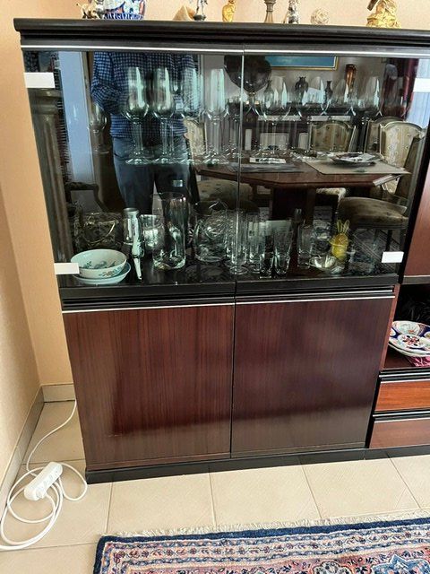Vitrines: vitrine – D'occasion à PULLY par RAPHAEL1953