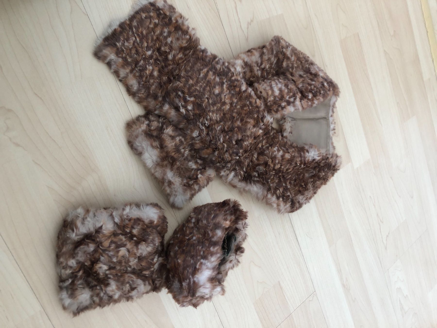 Foulard & Sciarpe: FELL DUO, SCHAL und HANDSTULPEN – Usato da Meggen venduto da Meggeni 2