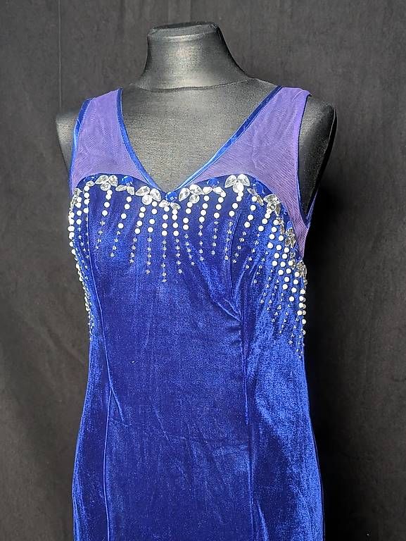 Vestiti: Blaues Samt-Abendkleid mit Schleppe, Gr. 36/38 – Usato da Triesenberg venduto da JustAPhotographer 2