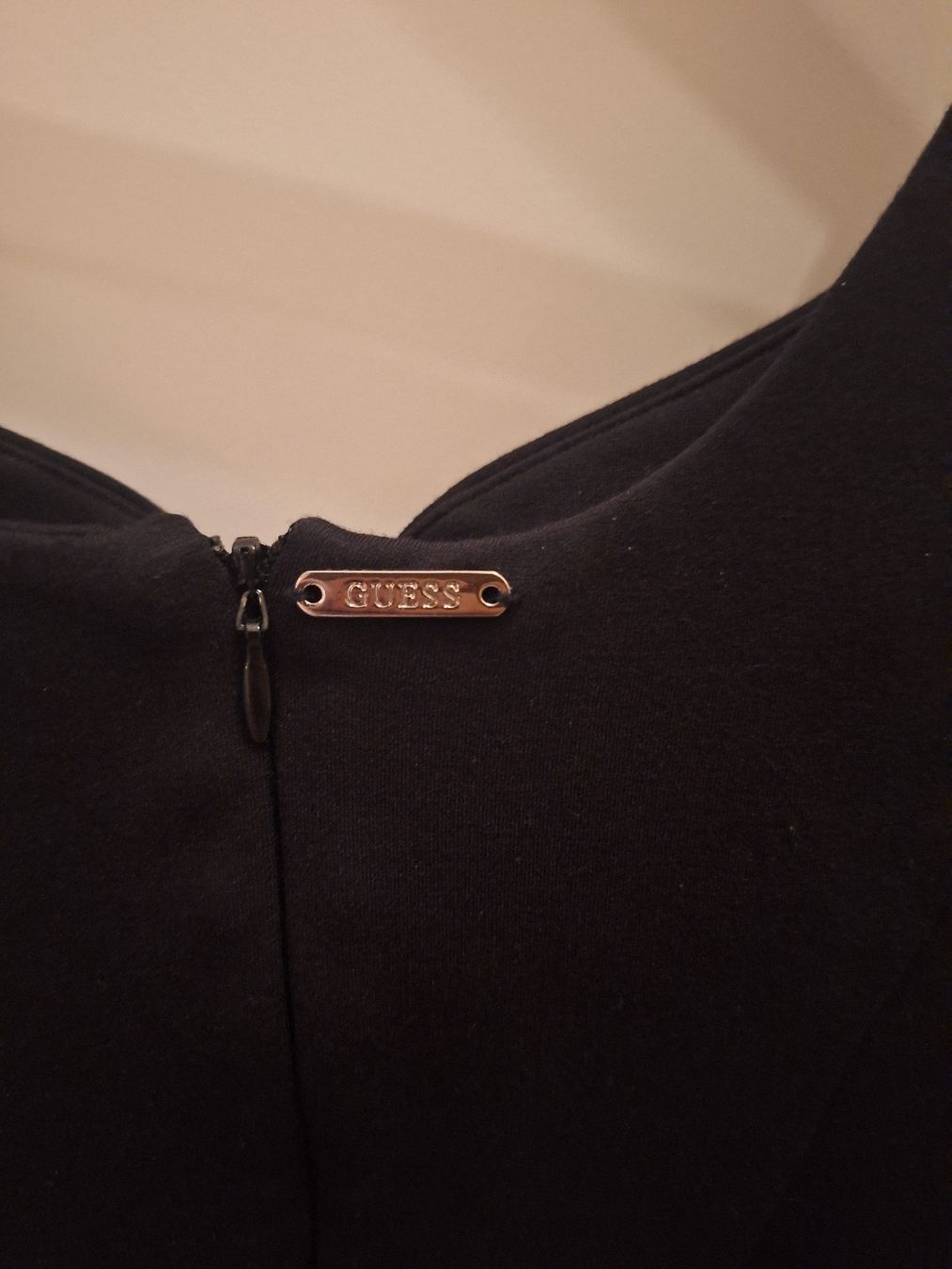 Guess Vestiti: Guess Etui Kleid neu – Nuovo (secondo la descrizione) da Neuhausen venduto da eliana2 1