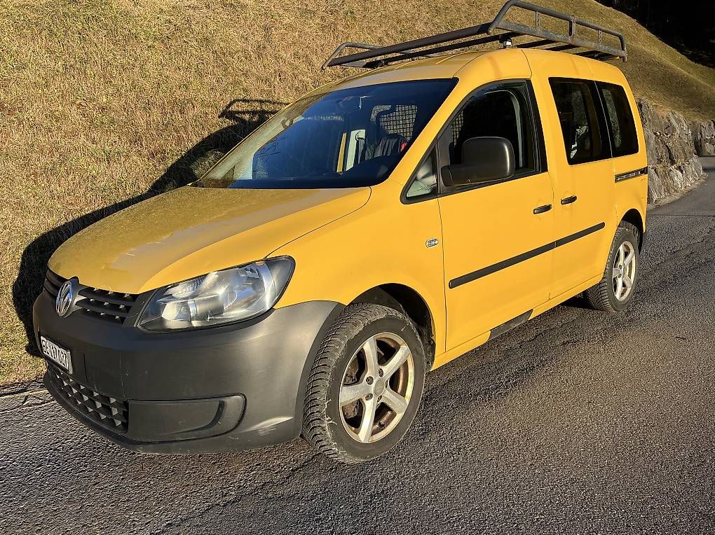 VW Veicoli commerciali: Vw Caddy 4x4 – Usato da Frutigen venduto da glory03 1