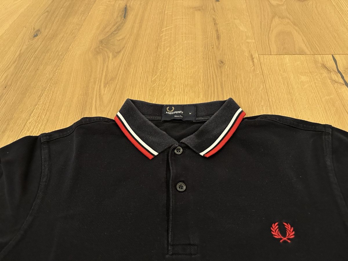 Magliette Polo: Fred Perry Langarmshirt Grösse M – Usato da Wünnewil venduto da rog_8dx7 1