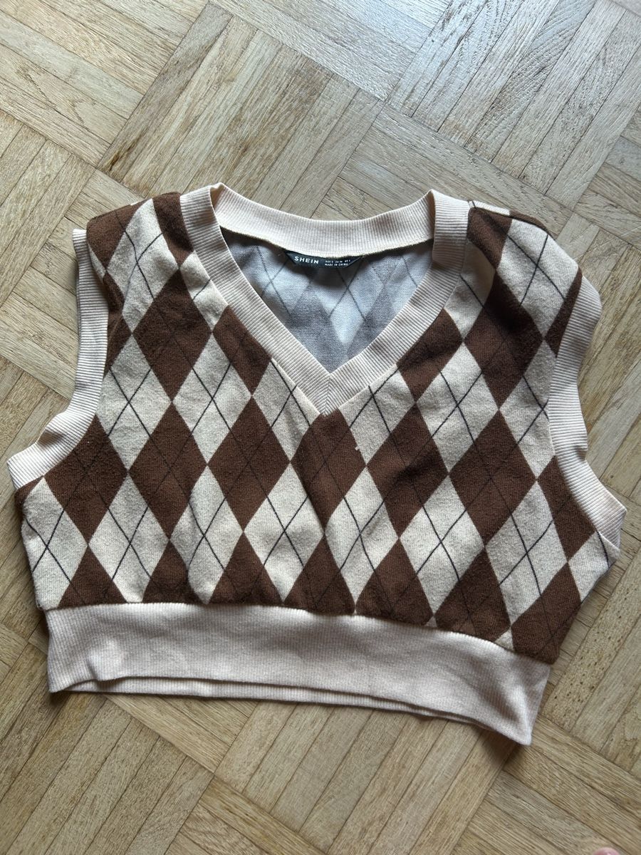 Tops: SHEIN Argyle Vest beige brown Size S – Gebraucht aus Zürich von chi_7k5b