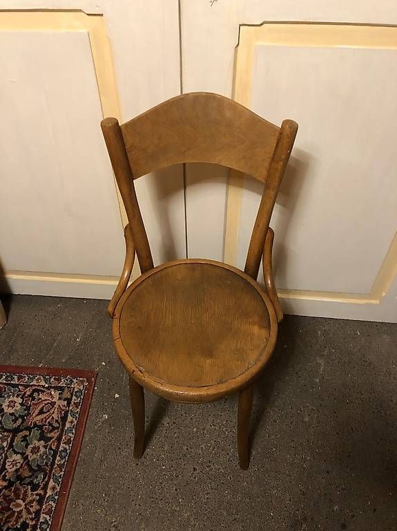 Chaises: Chaises de bistrot – D'occasion à Icogne par GabyMayor