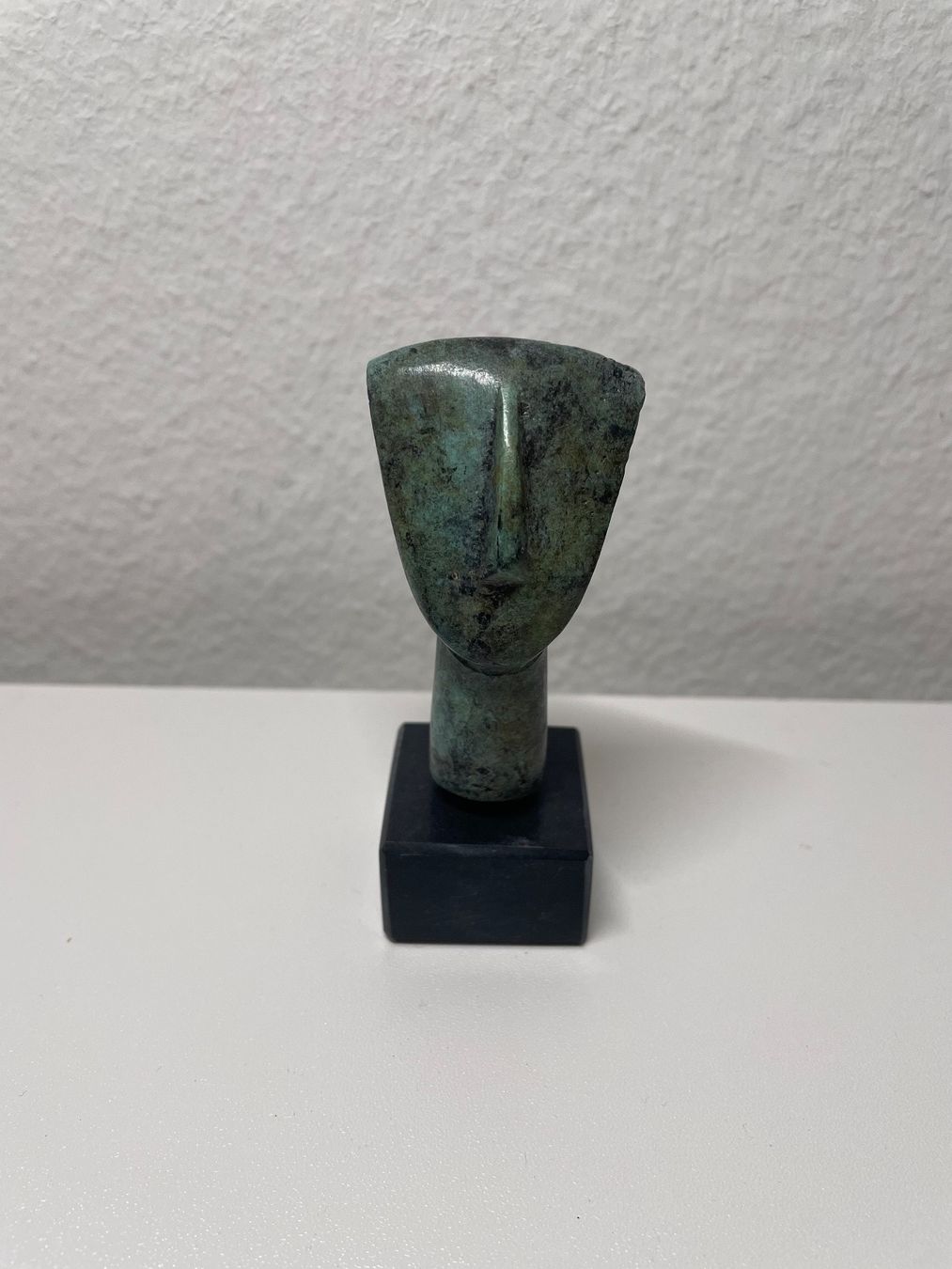 Sculture & Statue: Bronze Cycladic idol on marble base from Greece – Nuovo (secondo la descrizione) da Zürich venduto da my.greekholiday