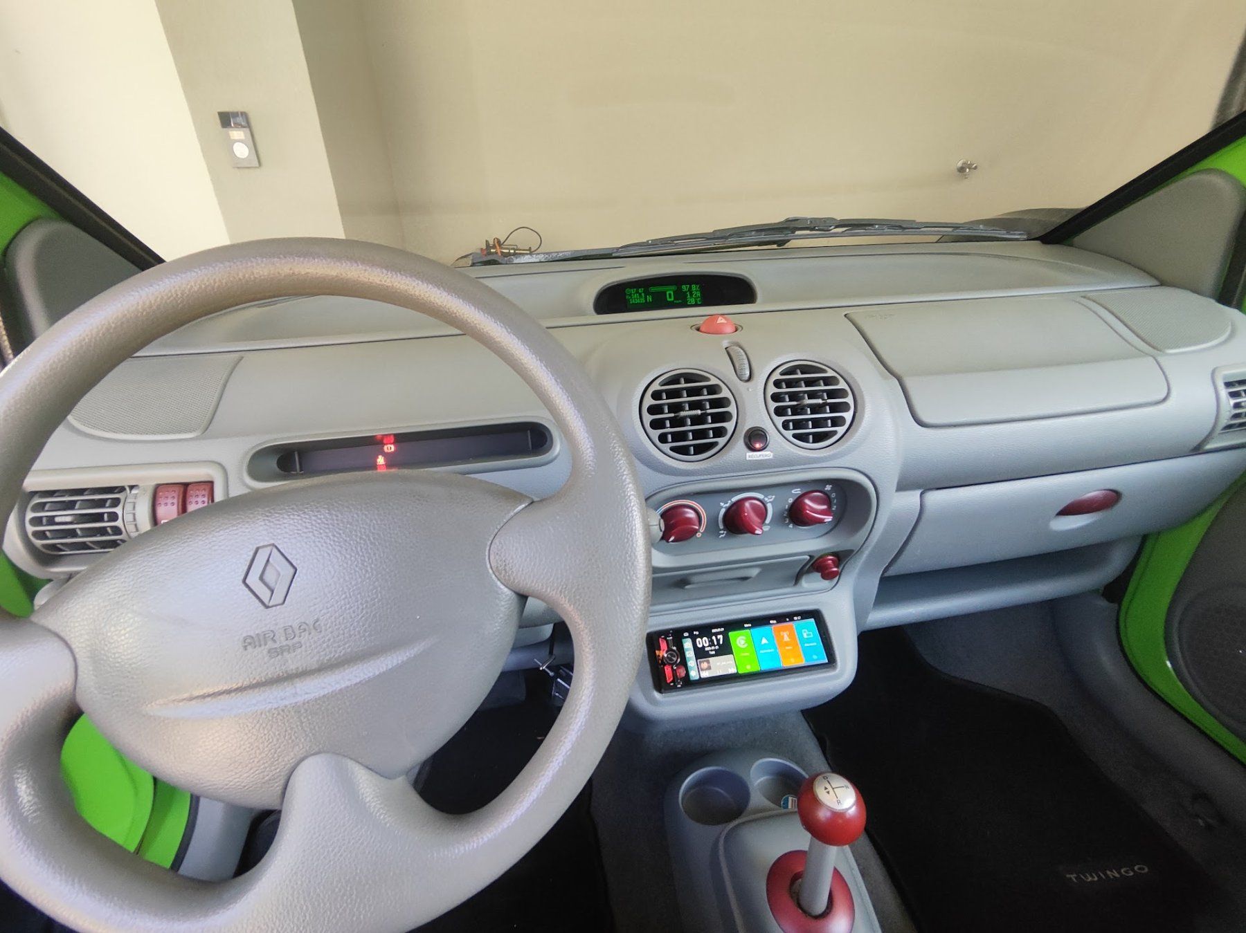 Renault Autos: Renault Twingo E MES-DEA (Elektro) – D'occasion à Balgach par domi_86_ch 2
