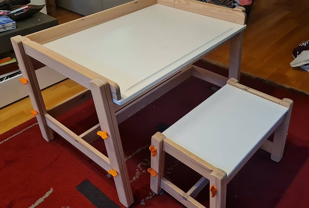 Scrivanie: Bureau pour enfant  – Usato da Corsier venduto da anflon 2