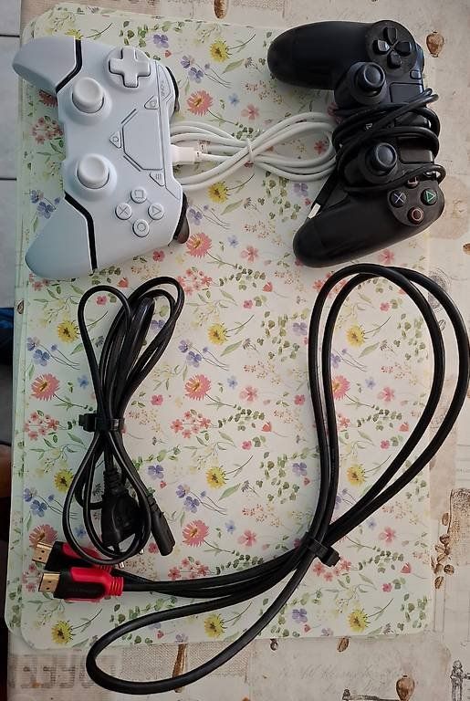 Sony Console: PlayStation4,Slim 1TB,2 Controller,Hdmi Kabel,Stromkab.,Game – Usato da Basel venduto da mgn_ft72 1