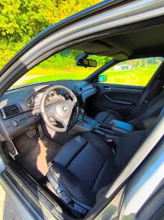 Automobili: BMW 330i M Paket Automat – Usato da Rombach venduto da AarGost 4