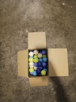 lot de balles en plastique