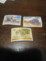 Tanzanie: Lot de 3 Timbres rares - Locomotive et Girafes!
