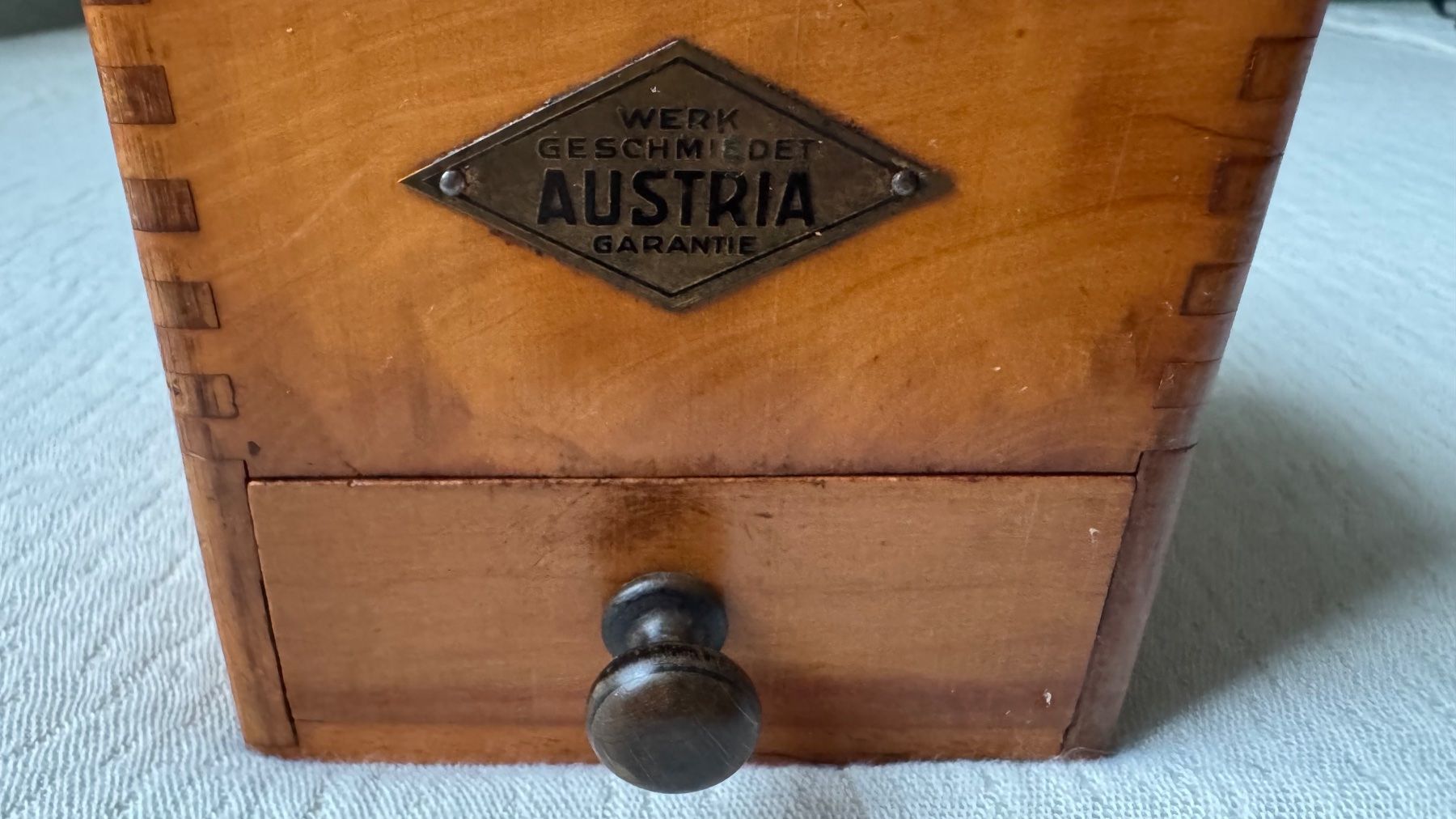 Küchengeräte: Kaffeemühle Austria – Gebraucht aus Fällanden von Escheli 3