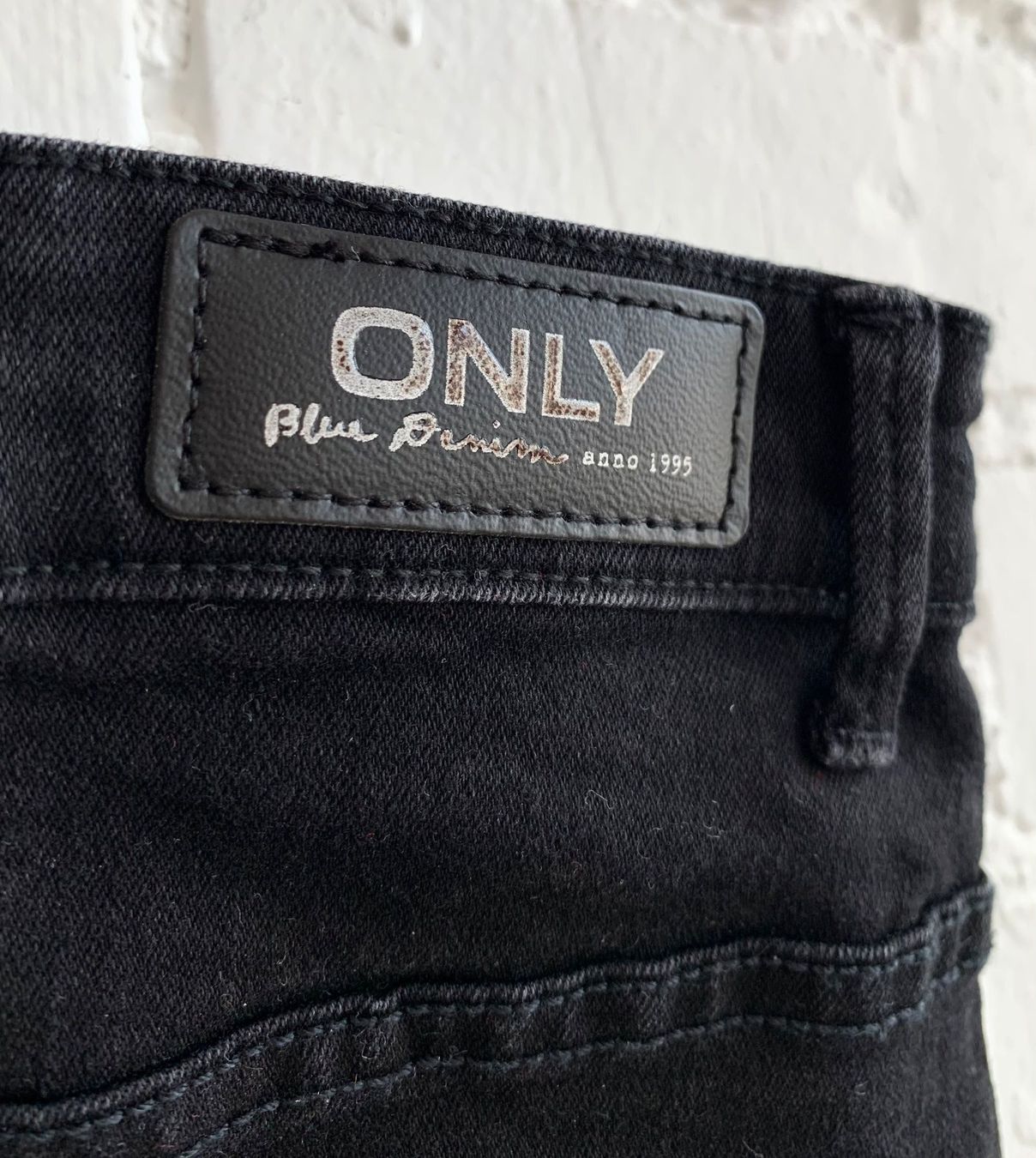 Only Gonne: Cooler schwarzer Minijupe von Only – Nuovo (secondo la descrizione) da Bern venduto da Fraeuleinhonig 2