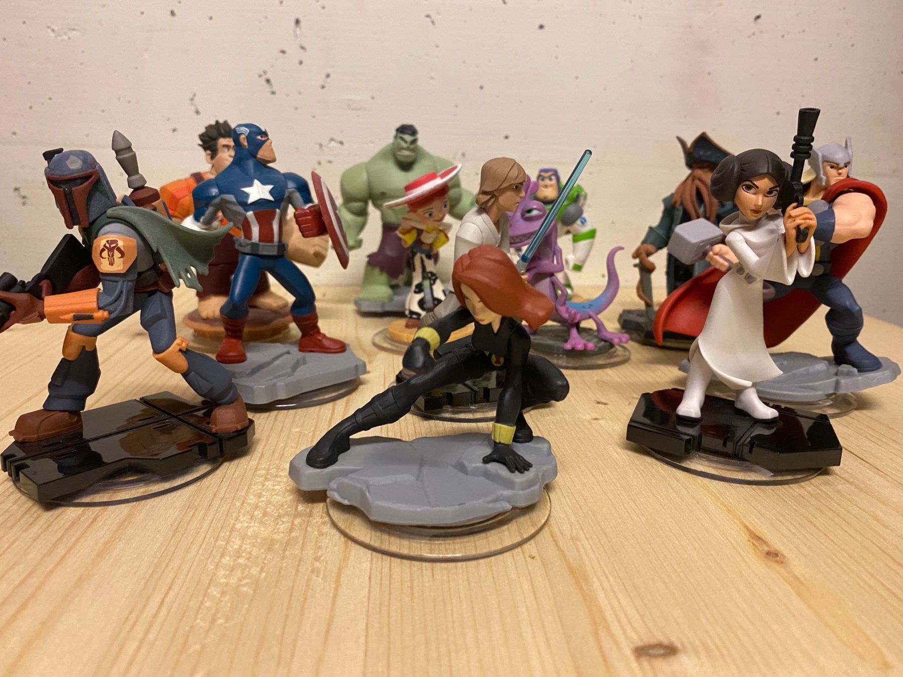 Disney Giochi: Disney Infinity Figuren Set, Top Zustand, 12 St. – Usato da St.Gallen venduto da Lorcanolium