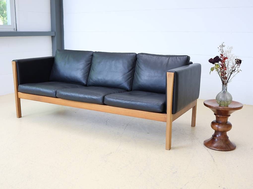 Hans J. Wegner Divani: Hans J. Wegner CH163 Sofa von Carl Hansen | Eiche & Leder – Usato da Meinisberg venduto da atelier_TILIJA 2