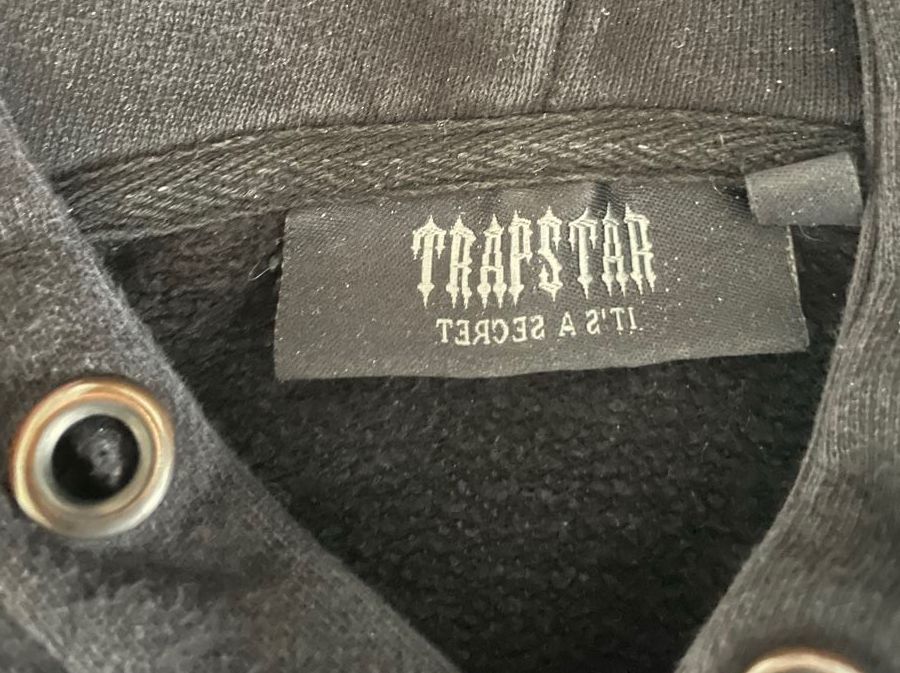 Trapstar Maglioni & Felpe: Trapstar Hoodie – Usato da Safnern venduto da MaisonLouis 2