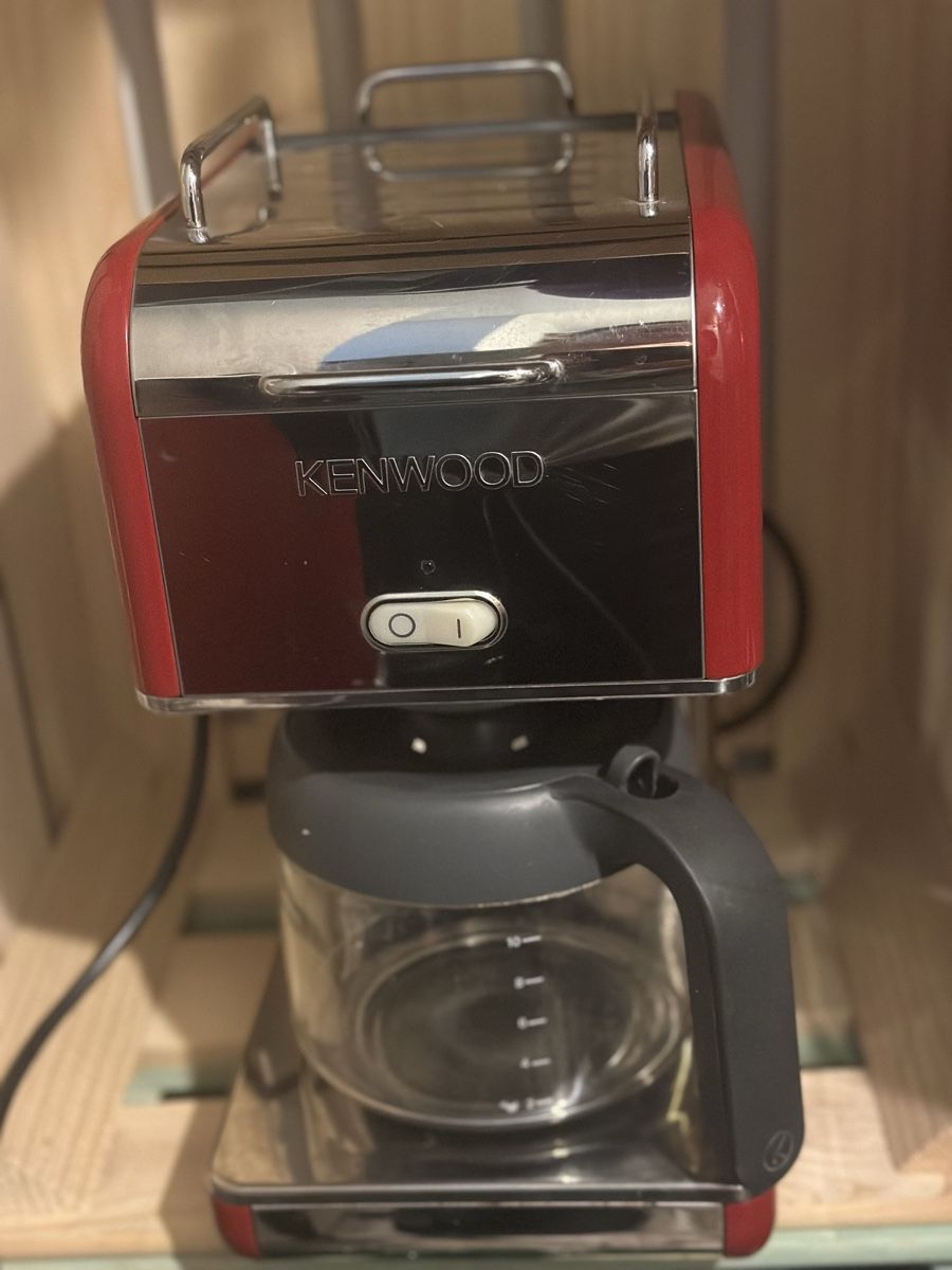 Kenwood Macchine per caffè & Macchine per espresso: Kenwood Coffee Maker Red  – Usato da Dietlikon venduto da DimitraS