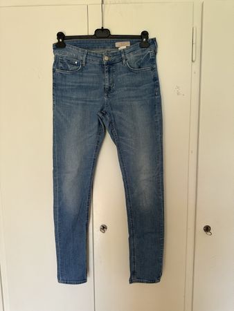 H&M Slim Fit Jeans Gr. 29x30 Damen