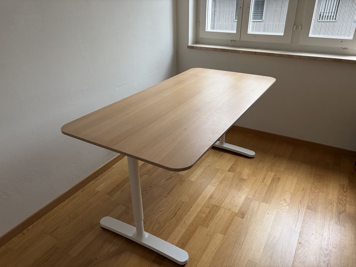 Scrivanie: IKEA Desk | BEKANT 160x80 – Usato da Regensdorf venduto da WetTowel42 2